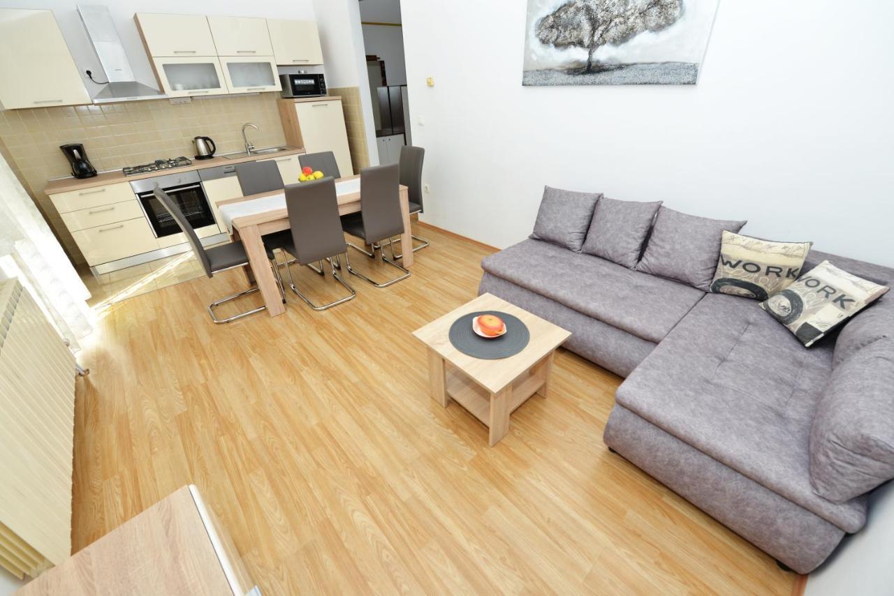 Apartmani Stadion Задар Екстериор снимка
