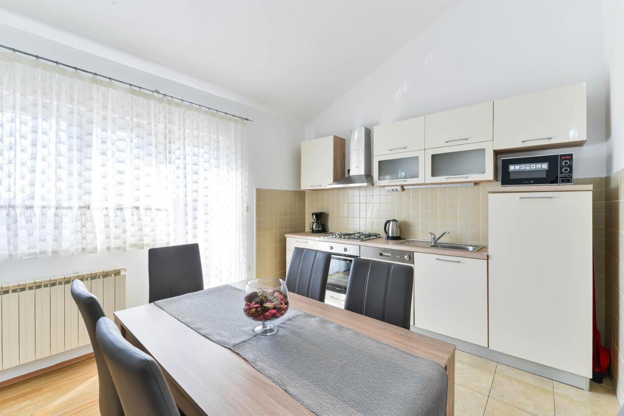 Apartmani Stadion Задар Екстериор снимка