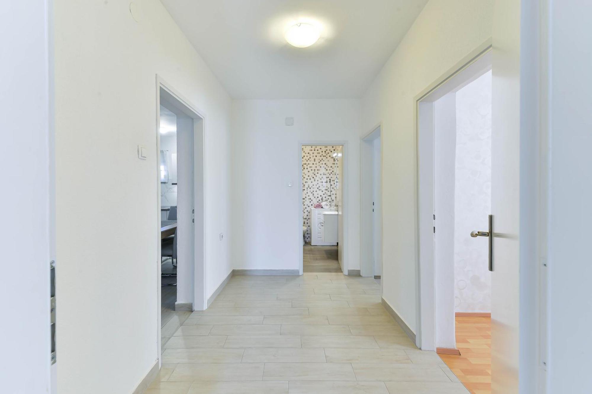 Apartmani Stadion Задар Стая снимка