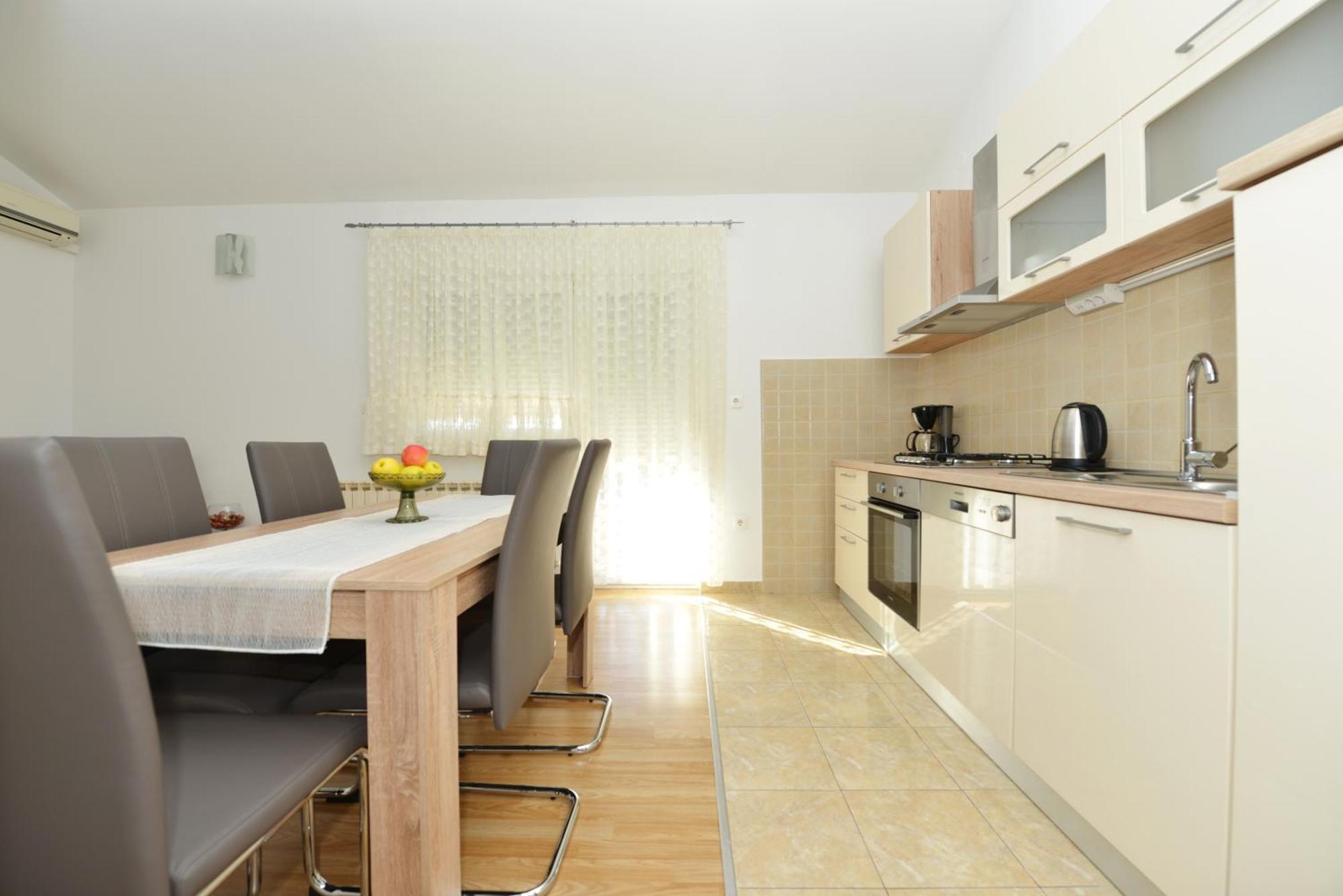 Apartmani Stadion Задар Стая снимка